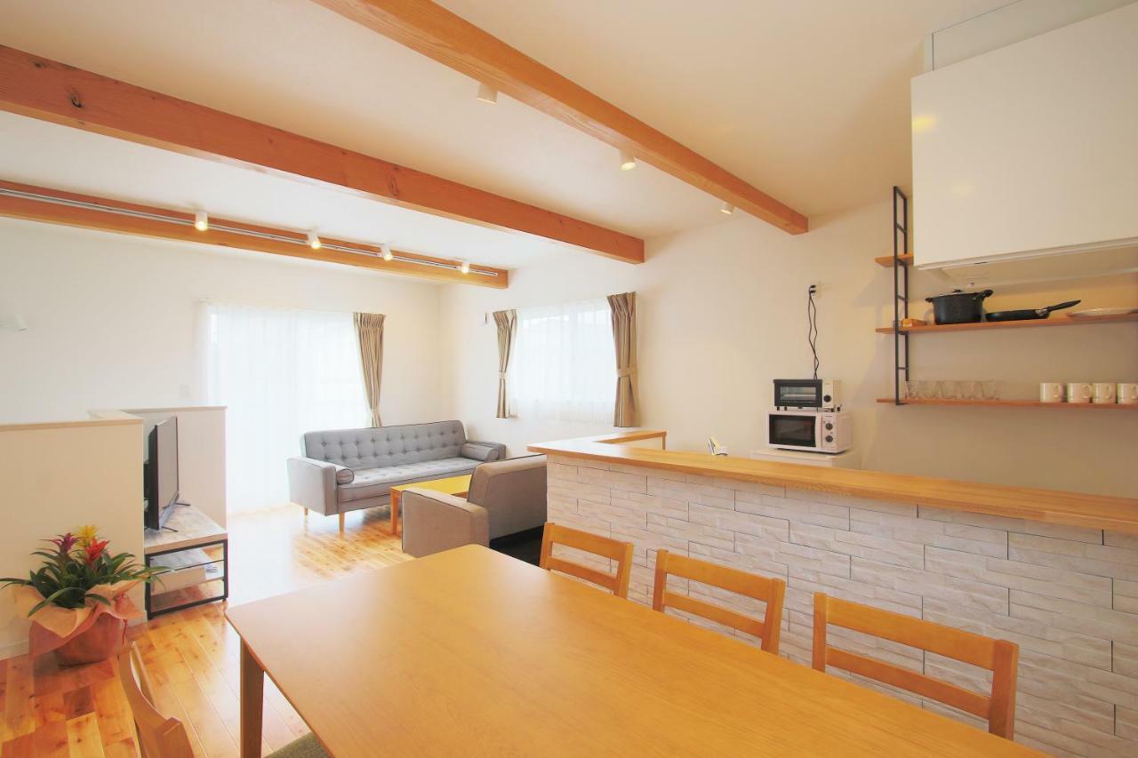 Villas Waraku Фудзиёсида Экстерьер фото
